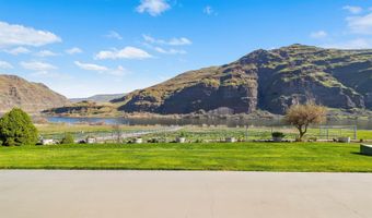 11056 Snake River Rd, Asotin, WA 99402