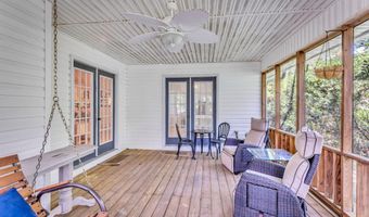932 Bluff Rdg, Biloxi, MS 39532