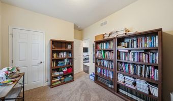 907 S 25th St, Beatrice, NE 68310