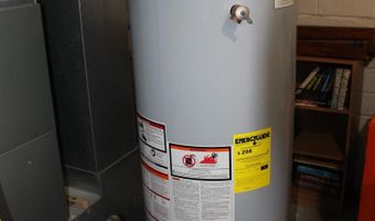 905 Pine St, Atlantic, IA 50022