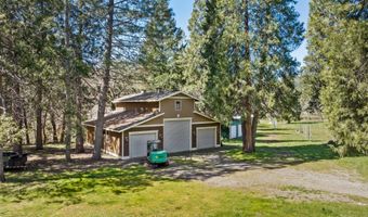 9530 S Fork Little Butte Creek Rd, Eagle Point, OR 97524