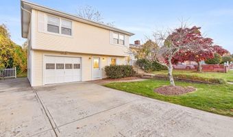 25 Loomis St, Cranston, RI 02920