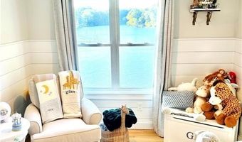 136 Aldrich Rd, Glocester, RI 02857