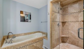 515 Park Club Ln, Amherst, NY 14221