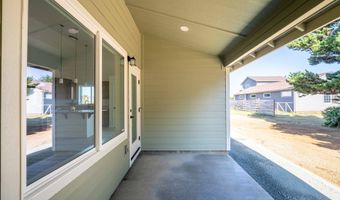 776 SPYGLASS Dr, Bandon, OR 97411