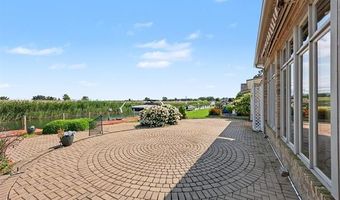 10404 Saint John Dr, Algonac, MI 48001