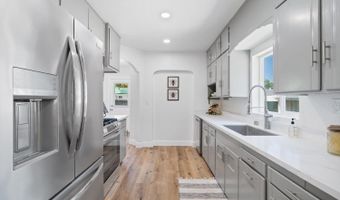 1055 S Wright Rd, Santa Rosa, CA 95407
