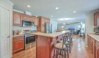 208 Catfish Landing Cir, Bonneau, SC 29431