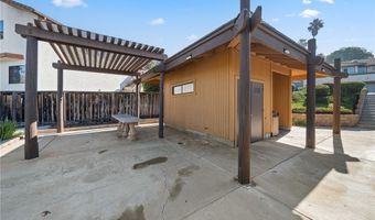 2041 Woodland Gln, Escondido, CA 92027