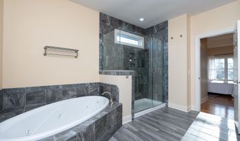 227 Landbridge Dr, Altamont, NY 12009