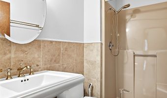 22806 W Loon Lake Blvd, Antioch, IL 60002