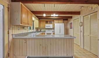 422 Bonny Rigg Hill Rd, Becket, MA 01223