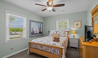223 Hoffman Beach Rd, Salter Path, NC 28512