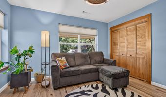 414 Parkside Dr, Ashland, OR 97520