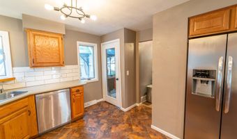 1314 W PINE St, Appleton, WI 54914