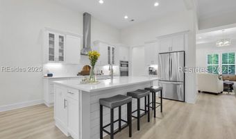 6 Meridian Point Dr, Bluffton, SC 29910