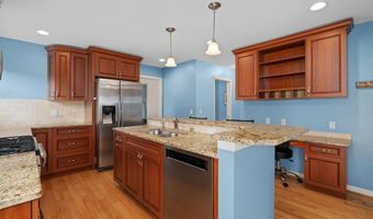 5169 Fox Sedge Ln, Fitchburg, WI 53711
