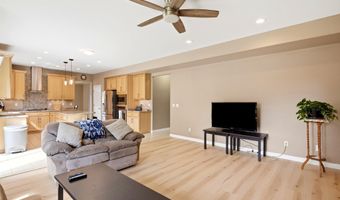 5717 Yukon Charlie Loop, Anchorage, AK 99502