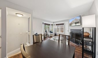 7307 CASTLEBERG Ct, Alexandria, VA 22315