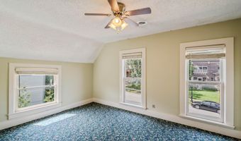 1614 Center St, Des Moines, IA 50314