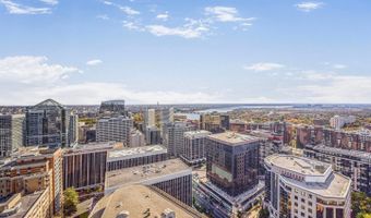 1781 N PIERCE St #303, Arlington, VA 22209