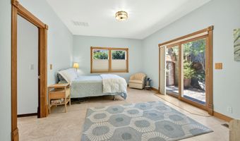 185 Almond St, Ashland, OR 97520