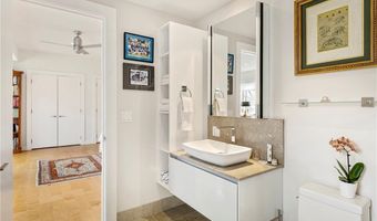 111 Harrison Ave A18, Newport, RI 02840
