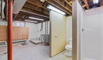 404 N Superior St, Albion, MI 49224