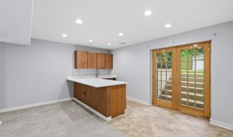 24674 PEACH ORCHARD Ln, Aldie, VA 20105