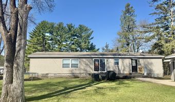112 S College St, Adams, WI 53910