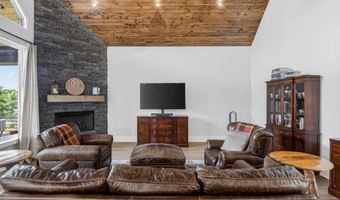 7400 Northwood Dr, Benton, AR 72019