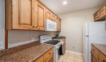 614 S 7th St, Atchison, KS 66002