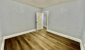 750 Park Dr, Alton, IL 62002