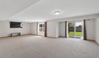 3020 SW Butternut Dr, Ankeny, IA 50023