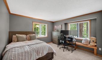32432 Northwoods Rd, Adel, IA 50003