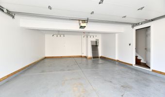 9397 Villa Woods Dr 213, Avon, IN 46123
