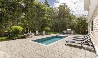 84 Coggeshall Ave, Newport, RI 02840