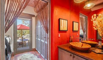 267 Hondo Seco Rd, Arroyo Seco, NM 87514