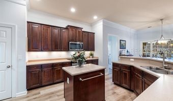 4 Stoney Point Dr, Bluffton, SC 29910