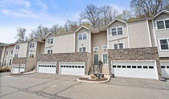 68 Stetson Pl 68, Danbury, CT 06811