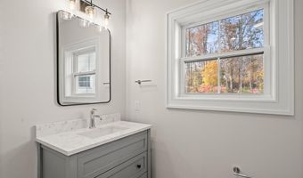19 Fieldstone Court Ct 19, Bethel, CT 06801