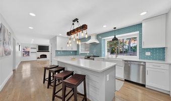 107 Falmouth Dr, Ballwin, MO 63011