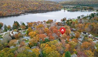 15 Hazen St, Chester, CT 06412