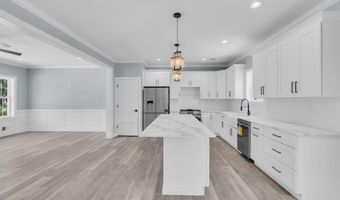 443 Western Blvd, Bayville, NJ 08721