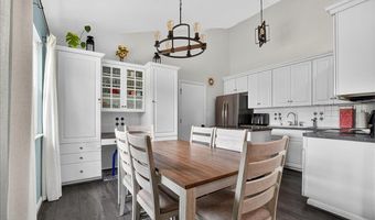 50 Meadow Ln, Albany, NY 12208