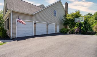24168 SPRING MEADOW Cir, Aldie, VA 20105