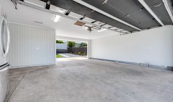 1669 Hoonanea St, Kihei, HI 96753