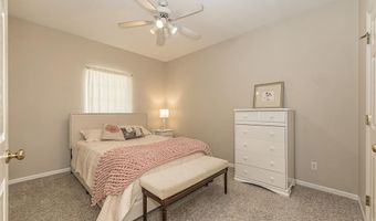 573 Castle Ridge Dr, Ballwin, MO 63021