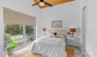 2116 Mcclintock Rd 232, Charlotte, NC 28205