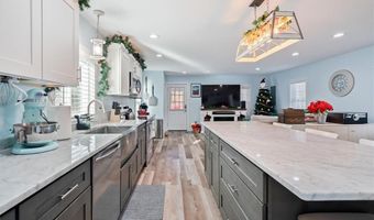 126 Narrows Rd, Bristol, RI 02809